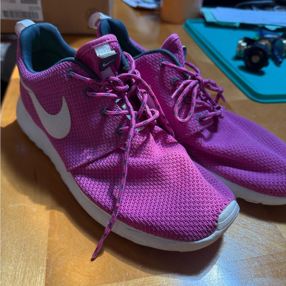 Nike Women's Fuchsia and White Sneakers